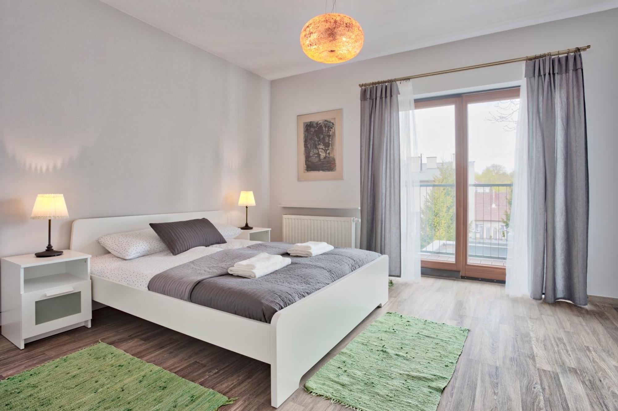 Family Apartment By Tyzenhauz Kraków Exteriör bild