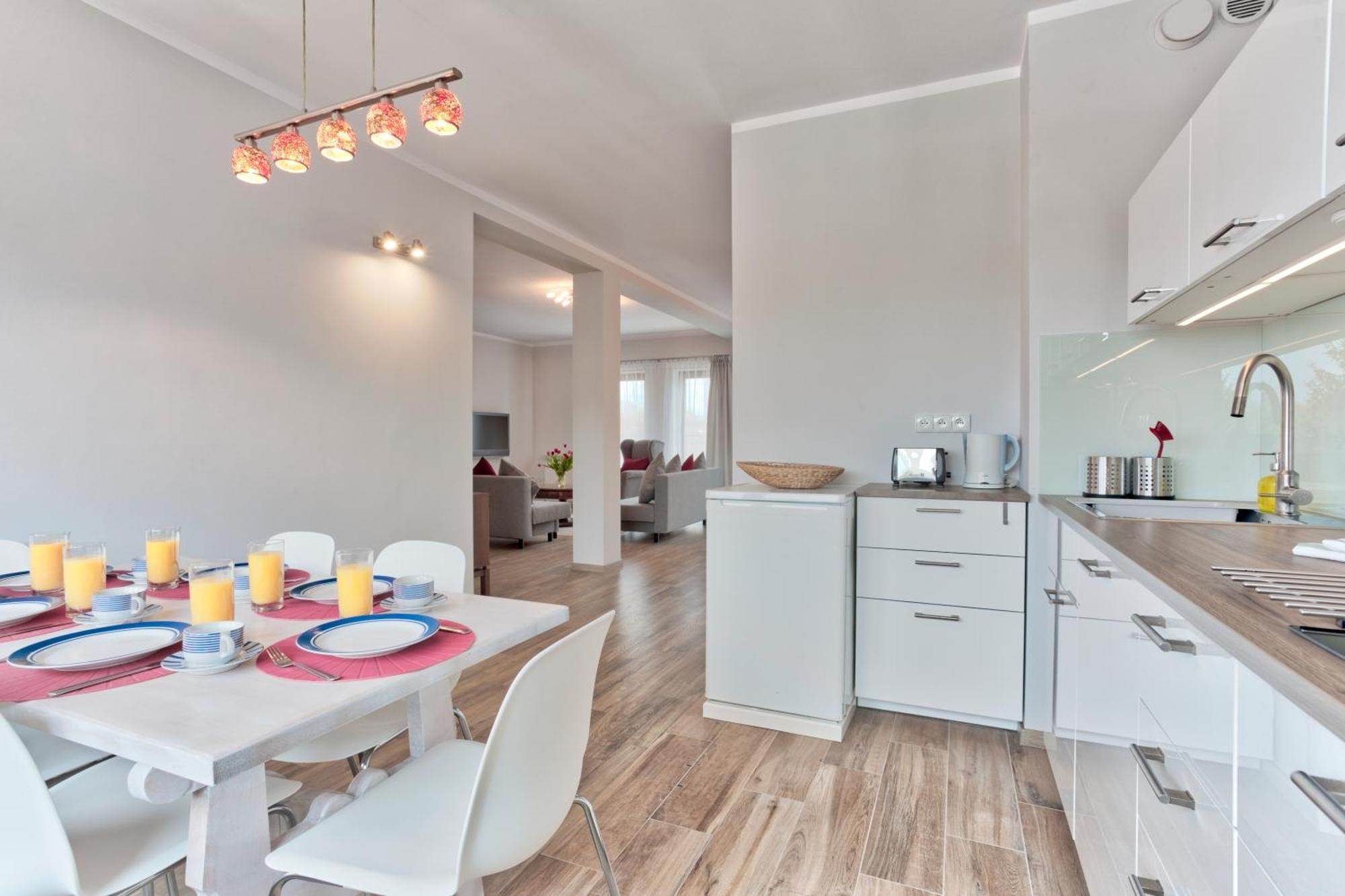 Family Apartment By Tyzenhauz Kraków Exteriör bild